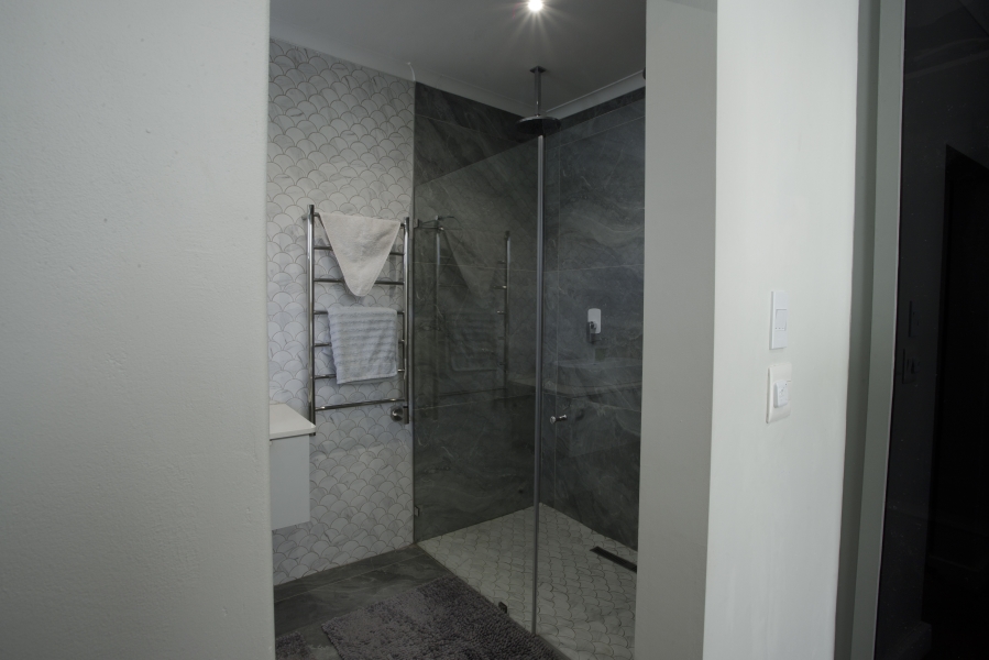 4 Bedroom Property for Sale in Loevenstein Western Cape